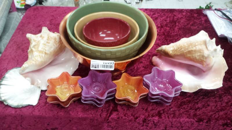 lot 10493 image: Big Seashells, Crock Bowls, Candle Holders