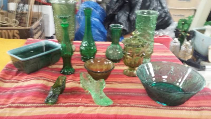 lot 10468 image: Fenton Glass Shoes Green Glass Planters, Vases and Bowls