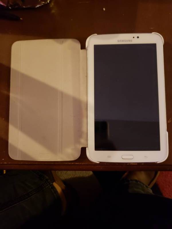 lot 4456 image: Galaxy Tab 3 For Parts Only