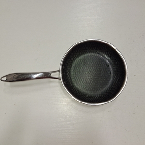 lot 6087 image: Hexclad 8 inch Fry Pan