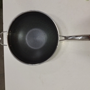 lot 8046 image: Hexclad 12inch Wok Pan