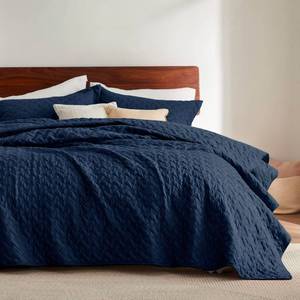 lot 927 image: Bedsure Quilts Full Size - Lightweight Bedspreads Full Size with Basket Weave Pattern, Soft Quilt Bedding Set, Navy Comforter Set Coverlet for All Seasons with 2 Pillow Shams (84 x 90) - Retail $43