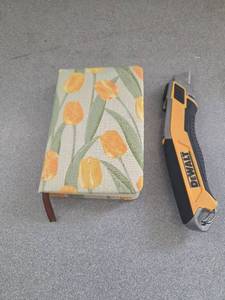 lot 939 image: Small Notebook, Lined and Blank Pages - Retail $0