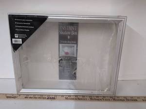 lot 14 image: Instant Shadow Box 10 x 13 x 2.5 Deep Display Frame