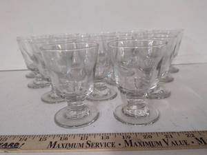 lot 18 image: Set of 14 Clear Glass Footed Tumblers