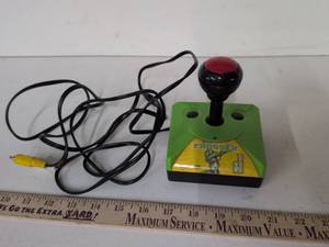lot 26 image: Frogger Arcade Joystick Controller with RCA Cable