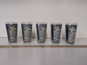 lot 43 image: Set of 5 Equestrian Steeplechase Drinking Glasses Navy Gold Trim