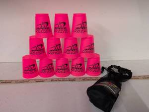 lot 44 image: Speed Stacks 12-Cup Set Pink with Carrying Bag