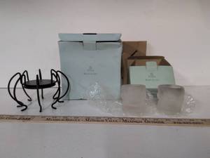 lot 46 image: PartyLite P8728 Spider Candle Holder Black
