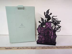 lot 52 image: PartyLite Ghostly House Wall Sconce