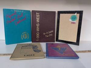 lot 59 image: Lot of 3 High School Yearbooks 1989-1991 West High Eagle Allison Jr High