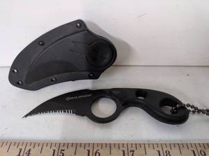 lot 89 image: Delta Defender Karambit Knife with Sheath