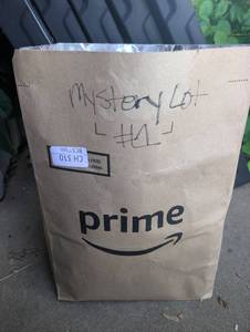 lot 1401 image: Mystery Lot #1 Mixed Items - Party Supplies 20 items