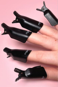 lot 1705 image: Black Plastic Spring Nail Clips for acrylic nail removal - New