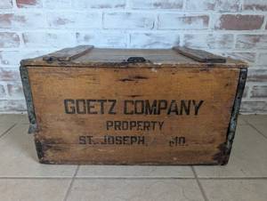 Vintage Goetz Company Property St. Joseph MO Wooden Beer Crate&nbsp;