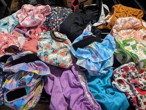 lot 1907 image: Previously Owned Washable Cloth Doggy Diapers 20 ct