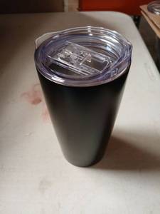 lot 5375 image: Case of 24 20 oz Stainless Steel Vacuum Tumblers BLACK