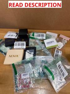 lot 1643 image: Lot of 11 Jewelry pieces and other misc items