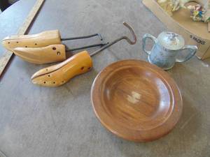 lot 4862 image: Shoe Stretchers and More