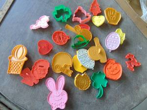 lot 4864 image: Assortment of Cookie Cutters