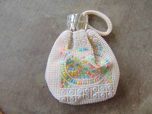 lot 4880 image: Vintage Beaded Purse