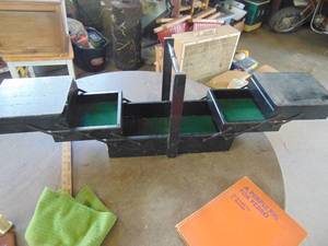 lot 4902 image: Vintage sewing box