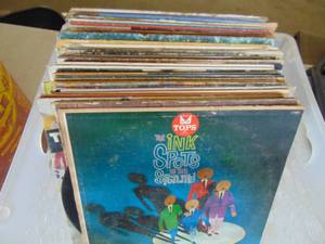 lot 4906 image: Record albums
