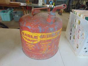 lot 4907 image: Gas can