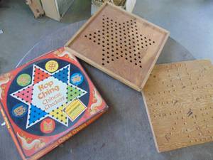 lot 4913 image: Chinese checkers