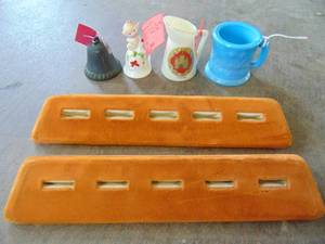 lot 4919 image: Toothpick holders and ring holders