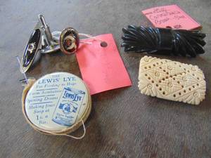 lot 4920 image: Adv. Tape, Bakelite hair clip and Masonic cuff set