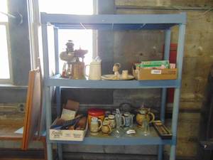 lot 4940 image: Contents of 2 Shelves