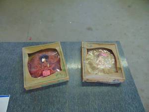 lot 4944 image: Pair of Vintage Dolls in Boxes