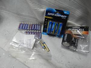 lot 25236 image: Lot of Various batteries