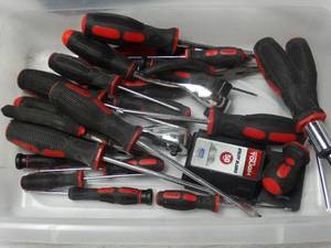 lot 25214 image: Lot of Like-New hand tools