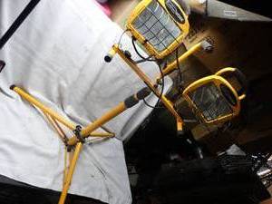 lot 25220 image: Work site Industrial lights