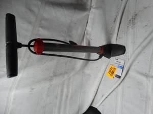 lot 25232 image: Bicycle pump Ball pump  air pump