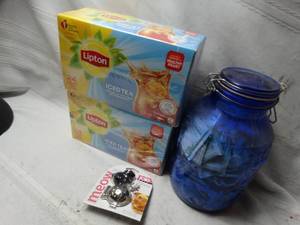 lot 27894 image: Lot of Tea items