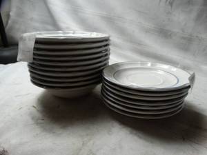 lot 27906 image: Floral Expressions Stoneware Plates Japan Plates