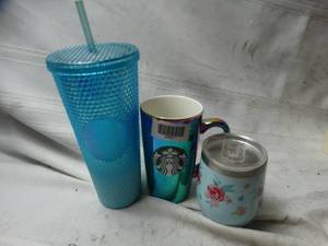lot 27911 image: Starbucks Cups