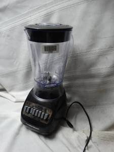 lot 27928 image: Hamilton Beach Blender