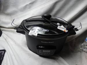 lot 27933 image: Hamilton Beach Slow cooker