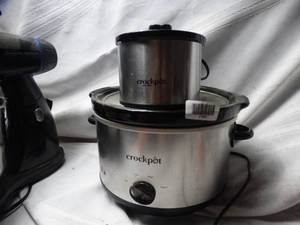 lot 27935 image: Set of Two Crockpots, One large and one small