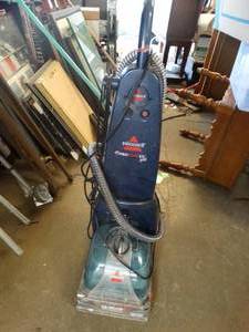 lot 27861 image: Bissell Pro Heat 2x Pet Carpet Cleaner