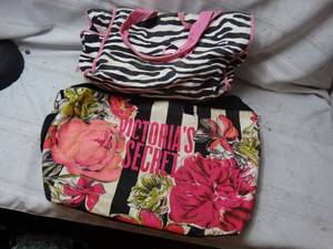 lot 26242 image: Lot of vintage bags, early 2000s styled bags