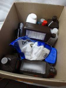 lot 26271 image: Misc. lot of bathroom supplies