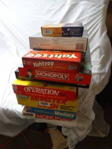 lot 27995 image: HUGE lot of board games