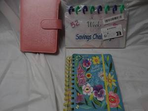 lot 36617 image: Budgeting books and planners