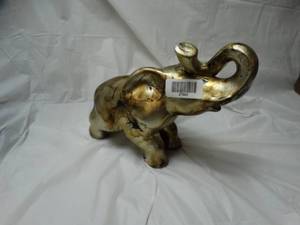 lot 27943 image: Elephant home decor statue