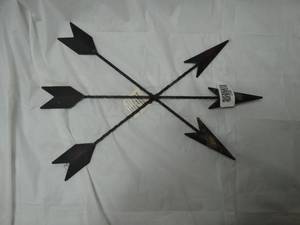 lot 27951 image: Black arrow wall decoration